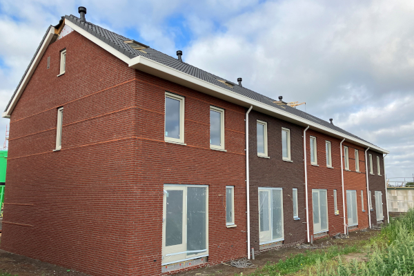 En BAM …! 25 duurzame woningen in Weert